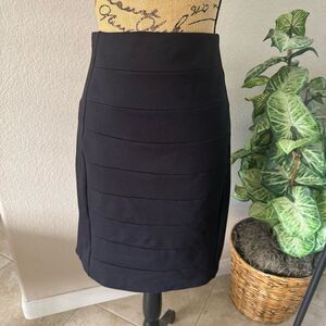 White House Black Market Black Bandage Pencil Skirt – Size 10